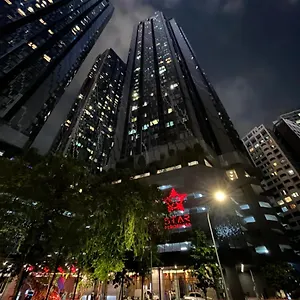 star-holiday-sky-pool-klcc.kualalumpurs-hotels.com/